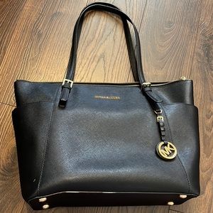 Michael Kors purse (black and gold)